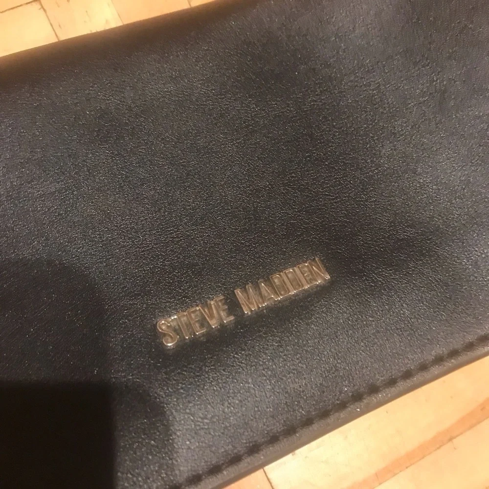 Steven Madden Crossbody Bag​​​​​​​​​ - Picture 2 of 6